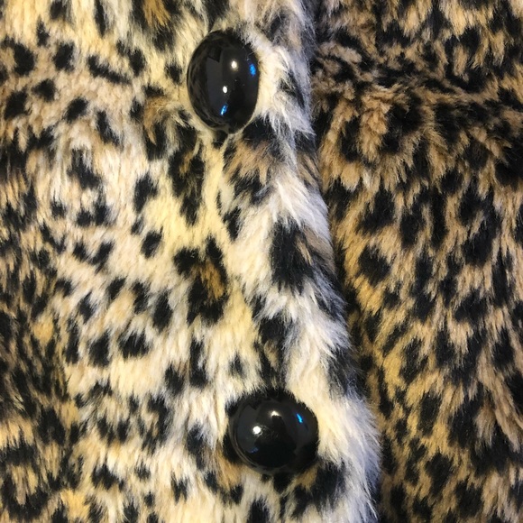 Forever 21 Cropped Leopard Faux Fur Jacket - Picture 4 of 5